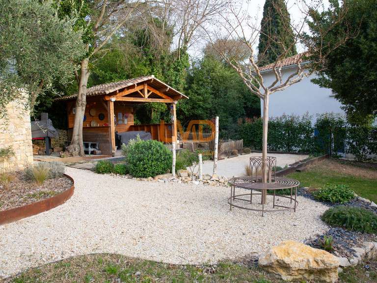 Maison Nîmes - 4 chambres - 147m²