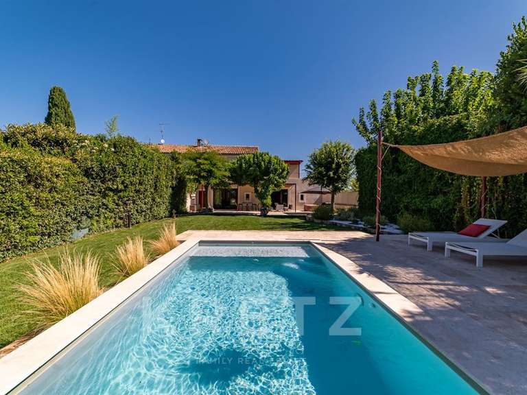 Maison Nîmes - 5 chambres - 270m²