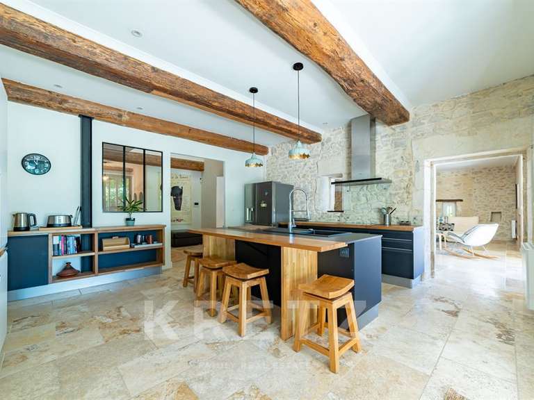 Maison Nîmes - 5 chambres - 270m²