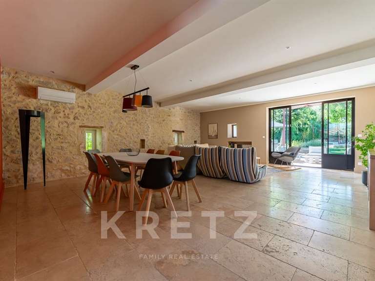 Maison Nîmes - 5 chambres - 270m²