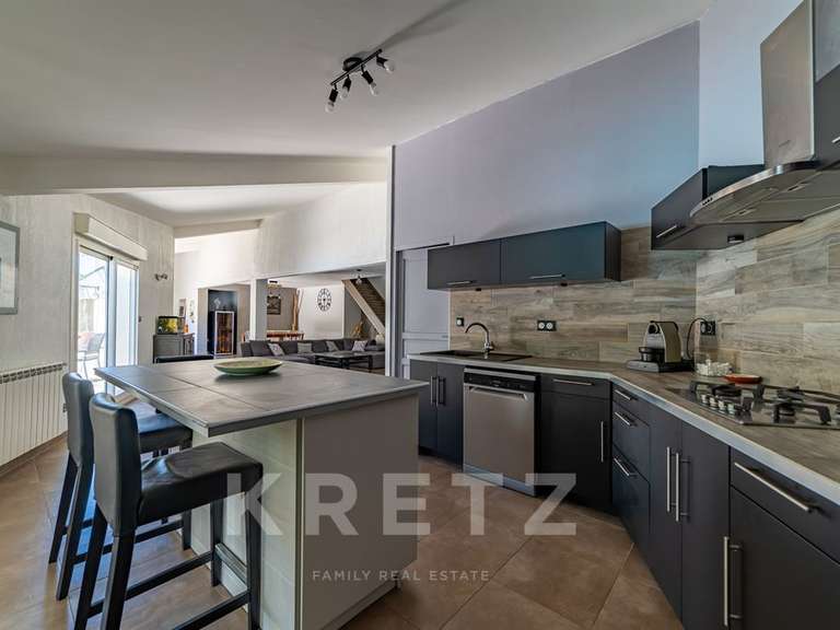 House Nîmes - 4 bedrooms - 200m²