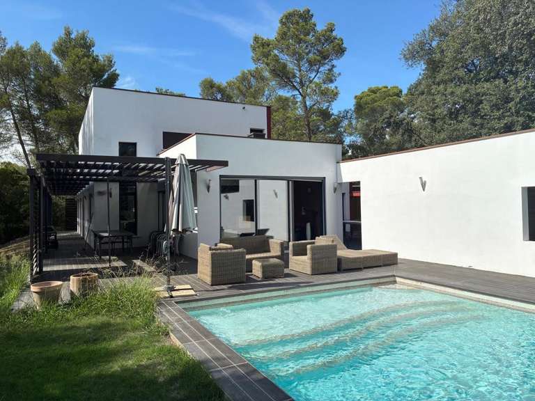 Maison Nîmes - 4 chambres - 200m²