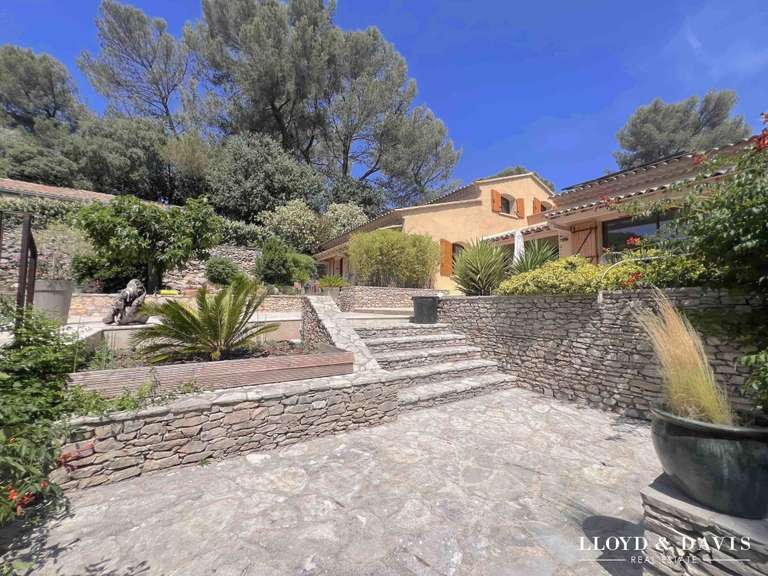 House Nîmes - 7 bedrooms - 275m²
