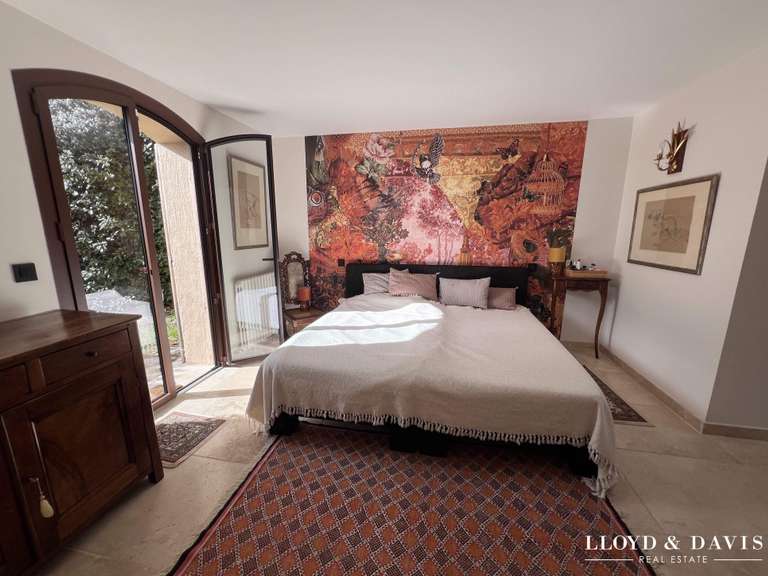 House Nîmes - 7 bedrooms - 275m²