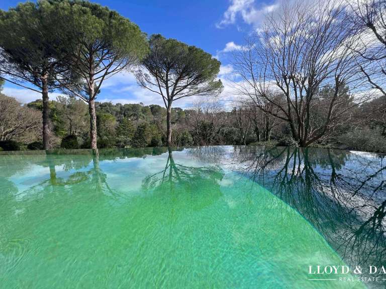 House Nîmes - 7 bedrooms - 275m²