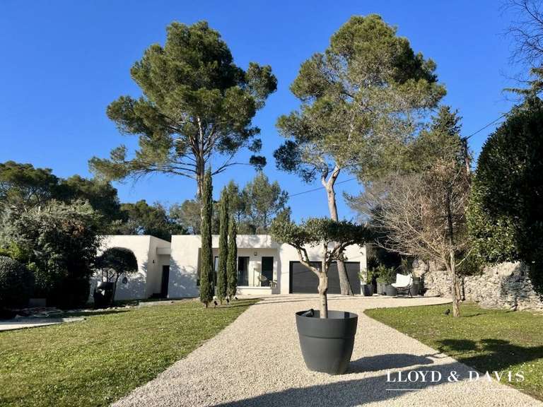 Maison Nîmes - 4 chambres - 191m²