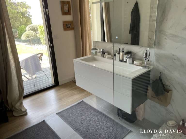 Maison Nîmes - 4 chambres - 191m²