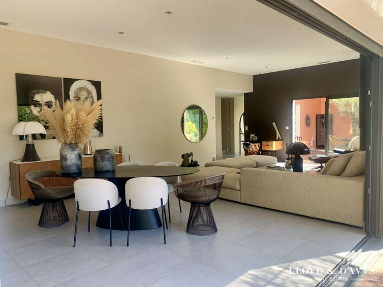 Maison Nîmes - 4 chambres - 191m²