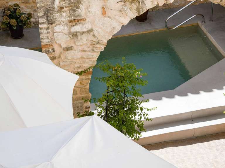 Maison Nîmes - 4 chambres - 478m²