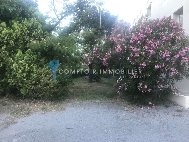 Maison Nîmes - 2300m²