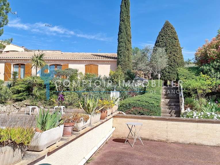 House Nîmes - 13 bedrooms - 409m²