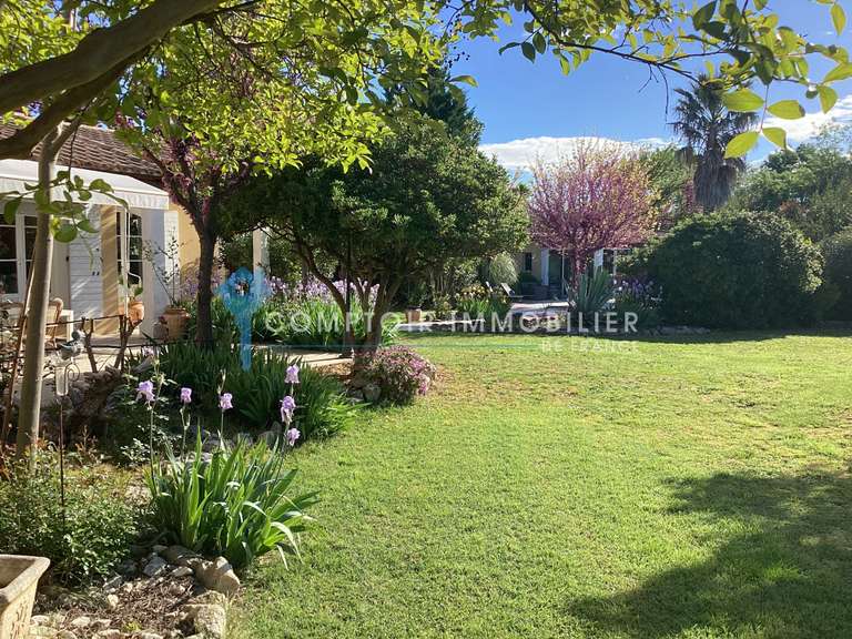 House Nîmes - 6 bedrooms - 230m²