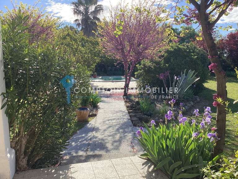 House Nîmes - 6 bedrooms - 230m²