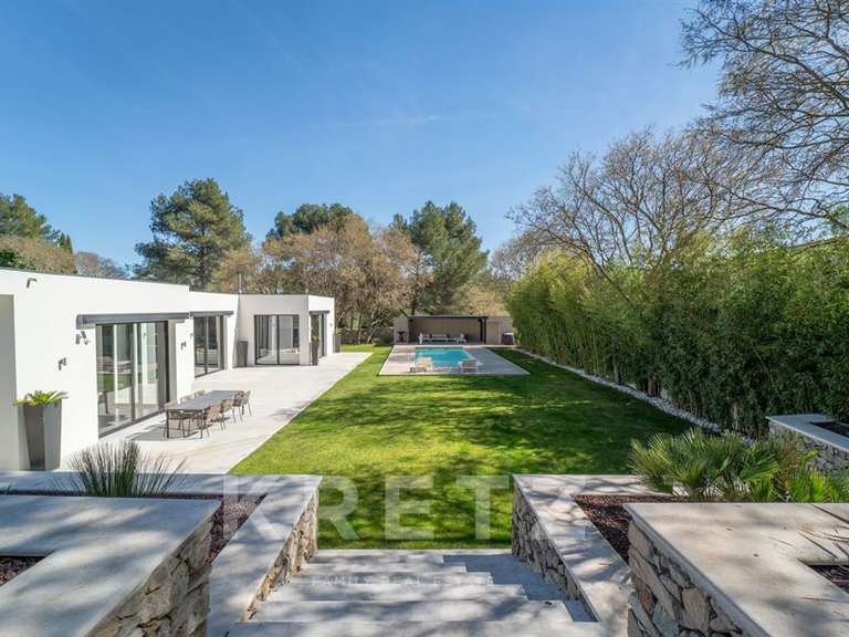 House Nîmes - 5 bedrooms - 360m²