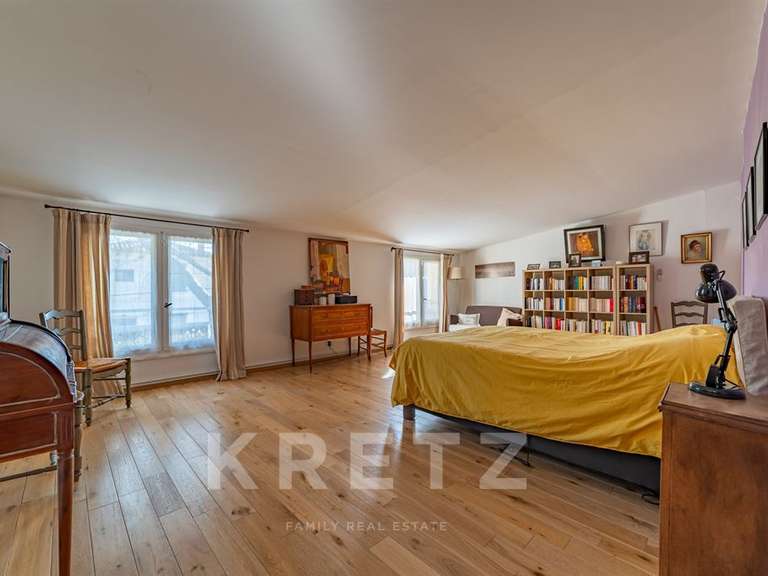 Maison Nîmes - 4 chambres - 283m²