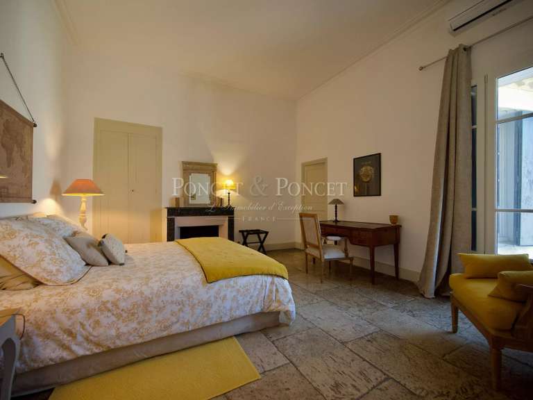 Maison Nîmes - 7 chambres - 730m²