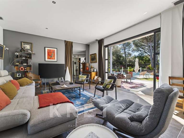 House Nîmes - 5 bedrooms - 223m²