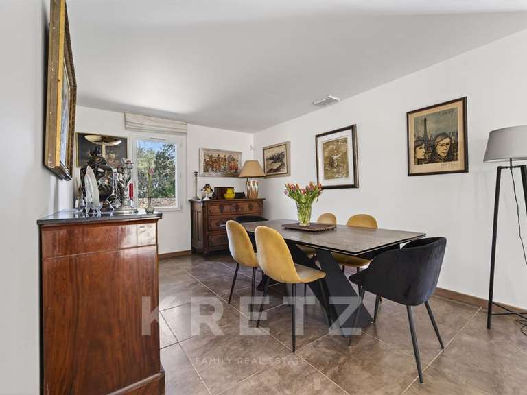 House Nîmes - 5 bedrooms - 223m²