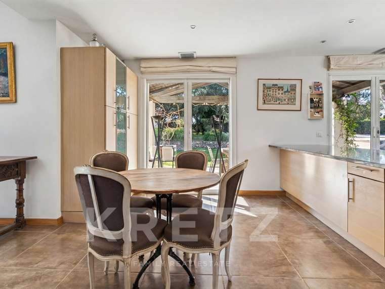 House Nîmes - 5 bedrooms - 223m²