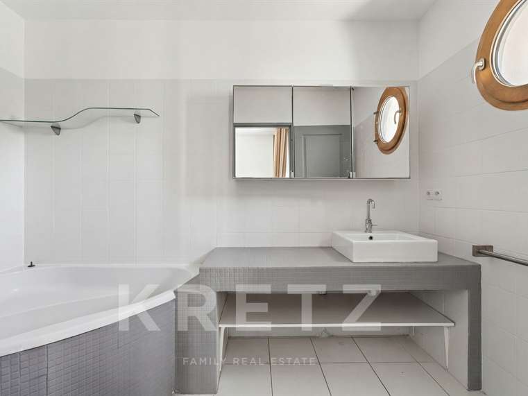 House Nîmes - 5 bedrooms - 223m²