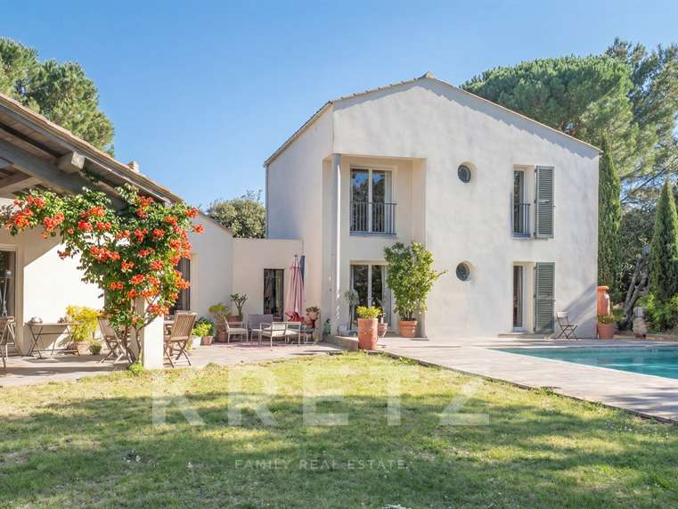 House Nîmes - 5 bedrooms - 223m²