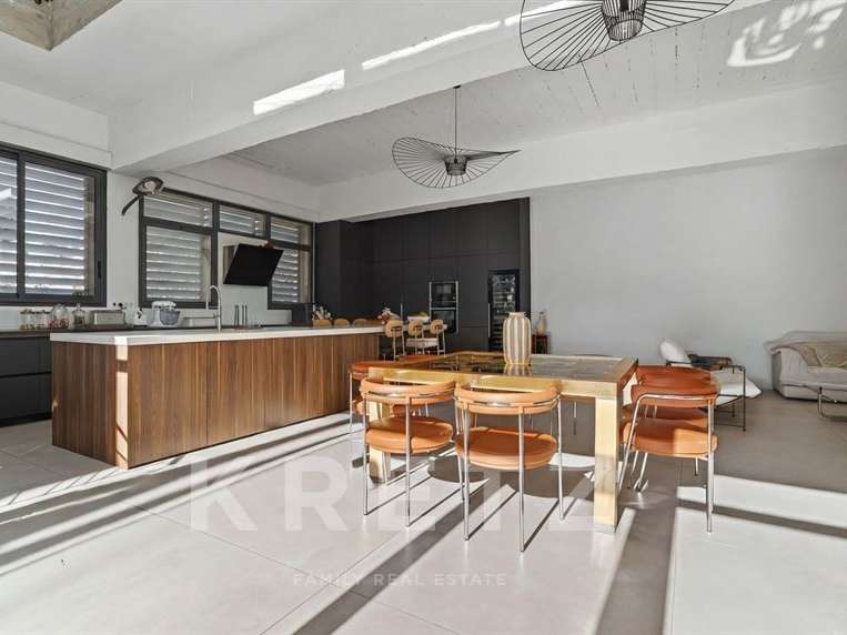 Maison Nîmes - 4 chambres - 191m²