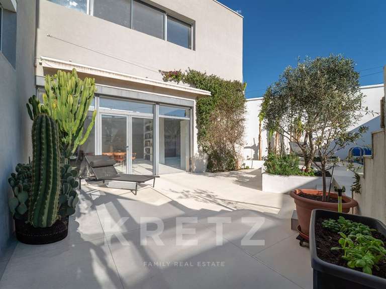 Maison Nîmes - 4 chambres - 191m²