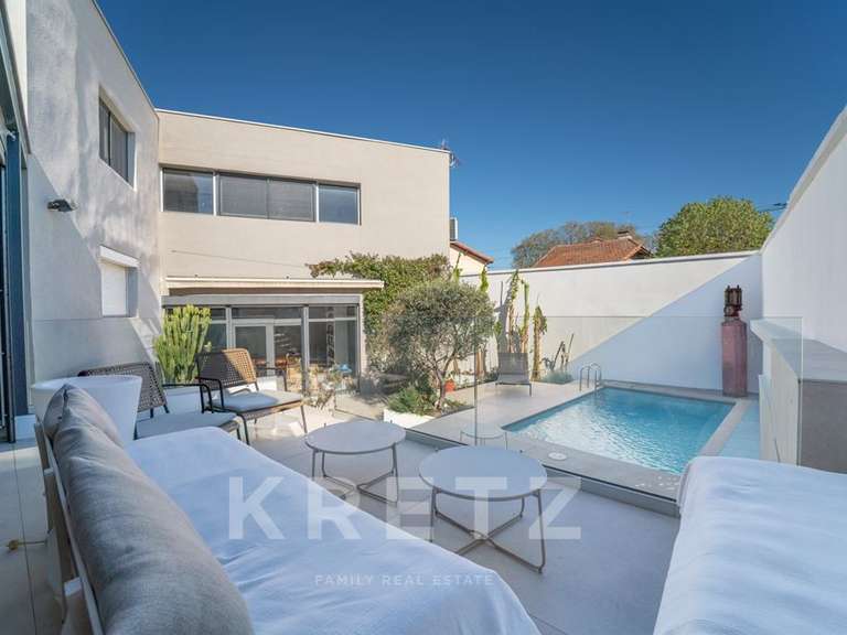 Maison Nîmes - 4 chambres - 191m²