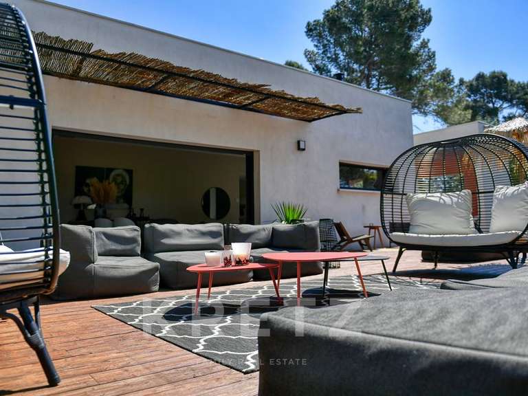 Maison Nîmes - 4 chambres - 191m²