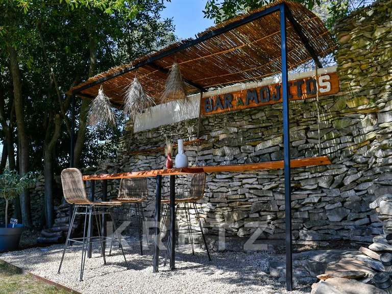 Maison Nîmes - 4 chambres - 191m²