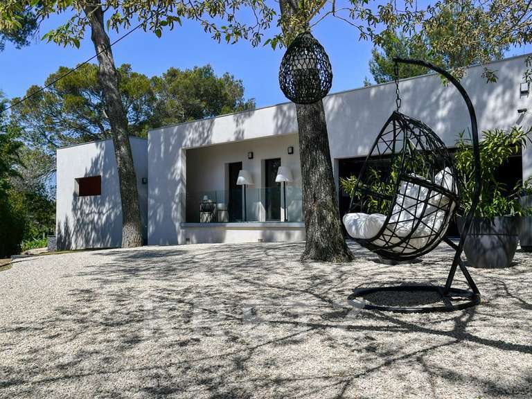 Maison Nîmes - 4 chambres - 191m²