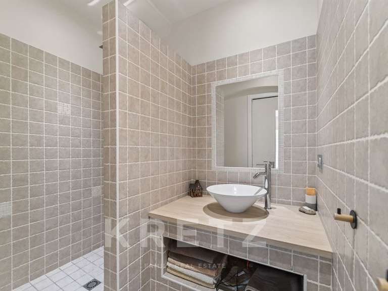 Maison Nîmes - 4 chambres - 217m²
