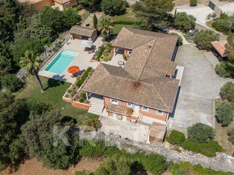 House Nîmes - 4 bedrooms - 217m²