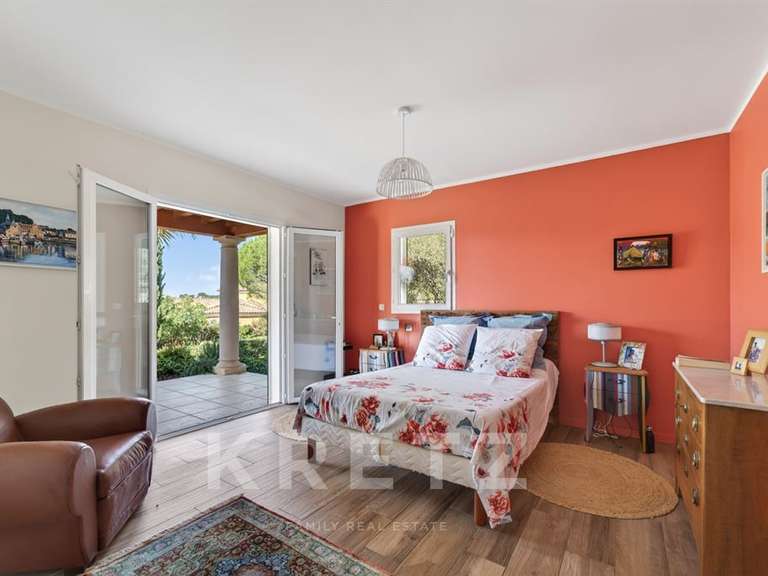 House Nîmes - 4 bedrooms - 217m²