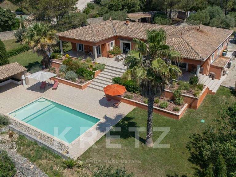 Maison Nîmes - 4 chambres - 217m²