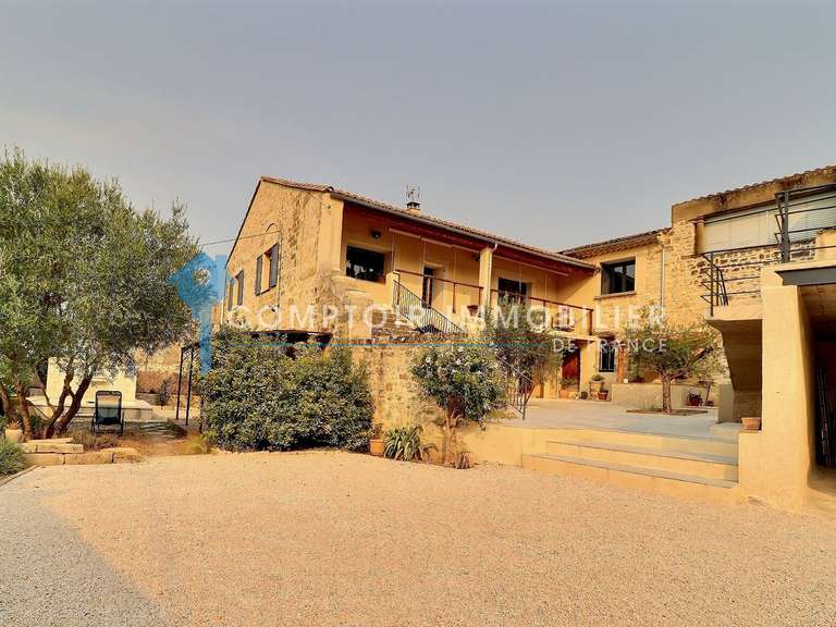 House Nîmes - 4 bedrooms - 140m²
