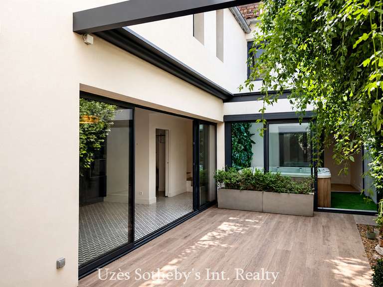 Maison Nîmes - 4 chambres - 243m²