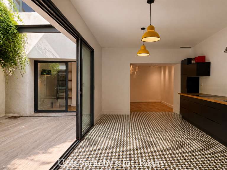 Maison Nîmes - 4 chambres - 243m²