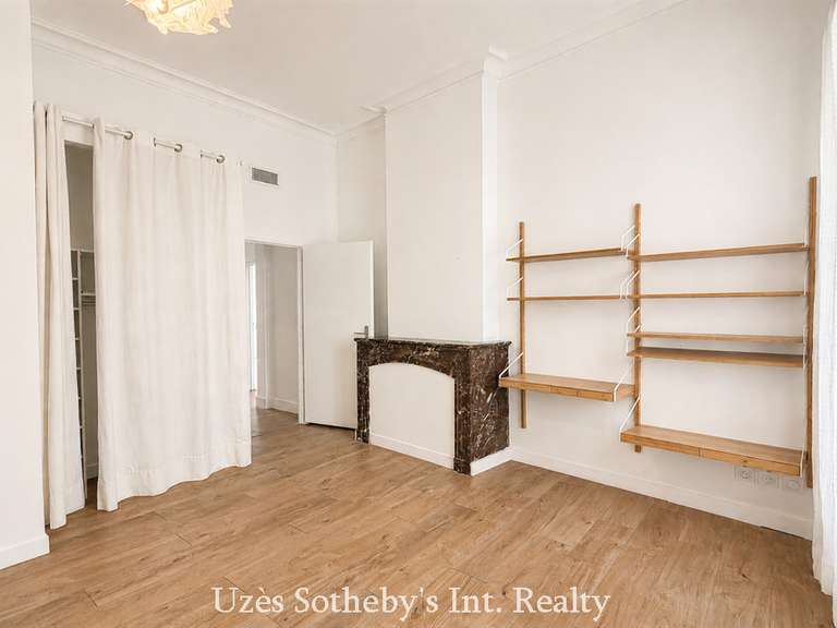 Maison Nîmes - 4 chambres - 243m²