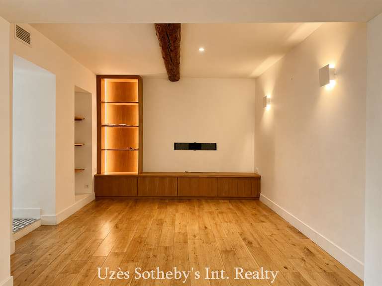Maison Nîmes - 4 chambres - 243m²