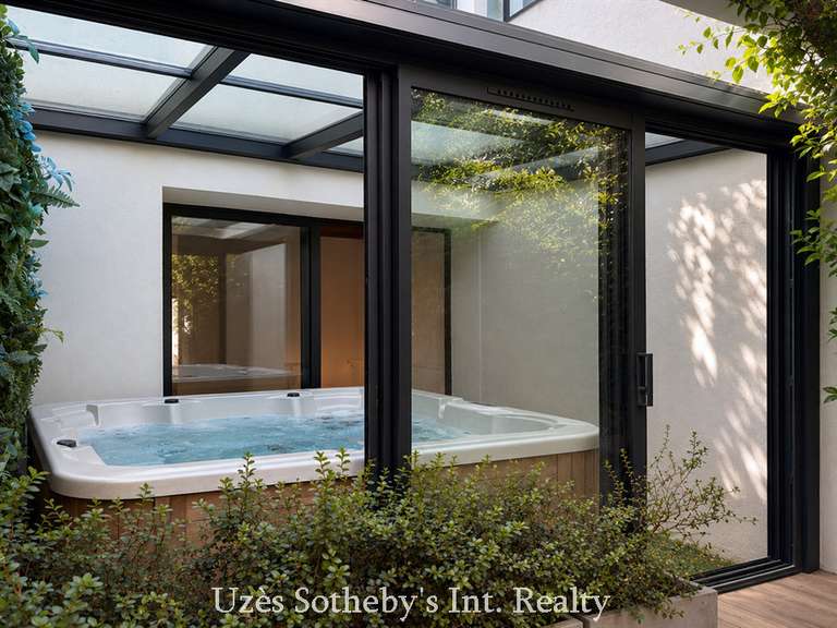 Maison Nîmes - 4 chambres - 243m²