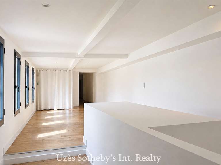 Maison Nîmes - 4 chambres - 243m²