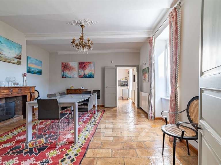 Maison Nîmes - 4 chambres - 283m²