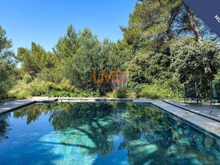 Maison Nîmes - 3 chambres - 127m²