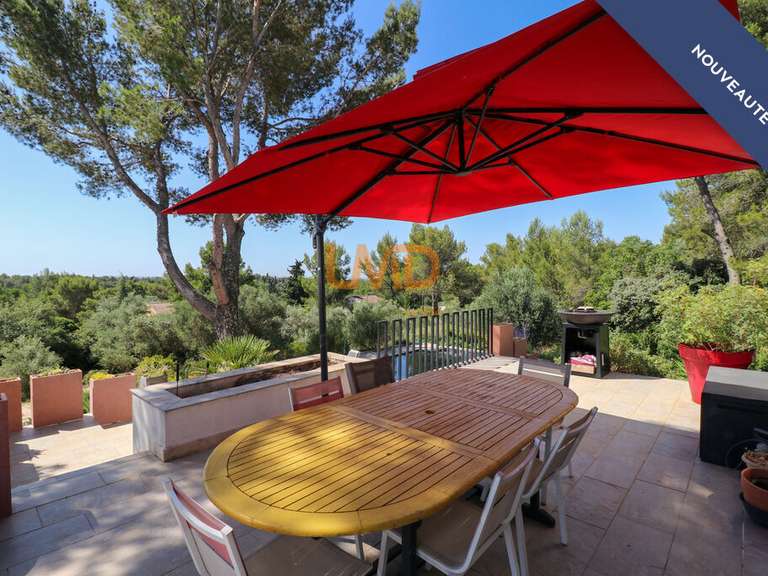 Maison Nîmes - 3 chambres - 127m²