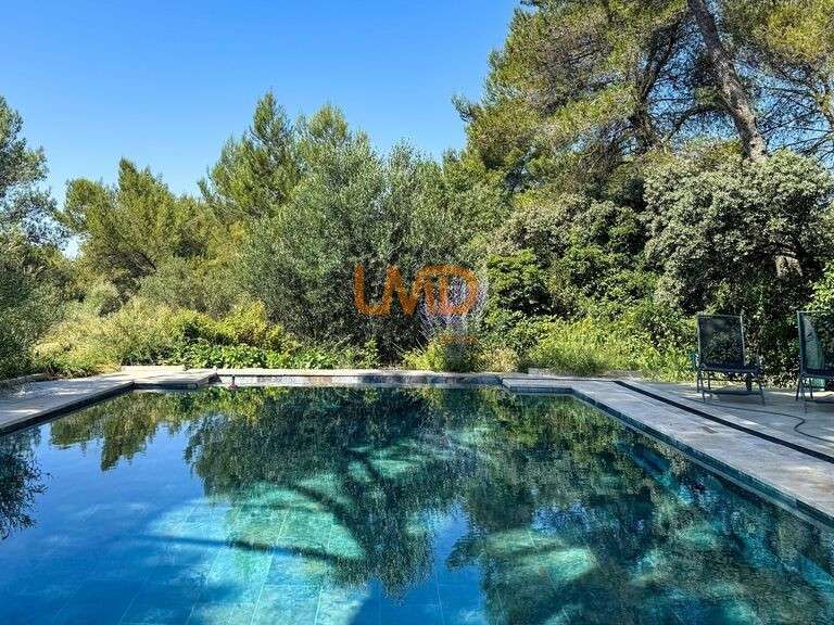 Maison Nîmes - 3 chambres - 127m²