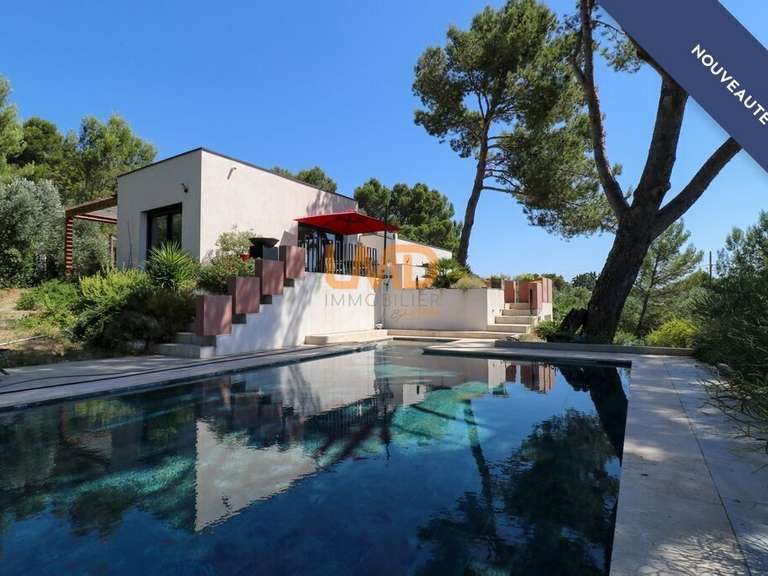 Maison Nîmes - 3 chambres - 127m²