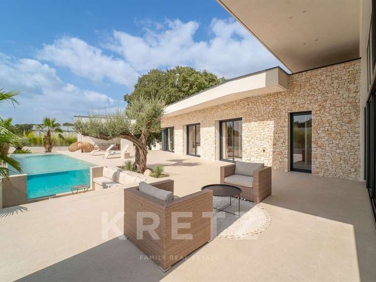 Maison Nîmes - 4 chambres - 240m²