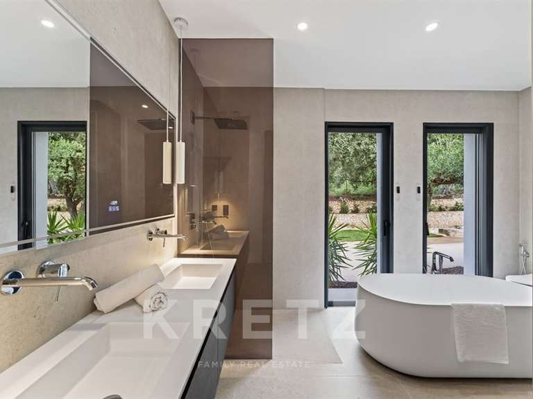 Maison Nîmes - 4 chambres - 240m²