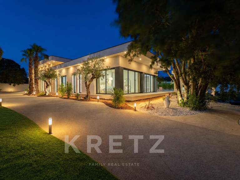 Maison Nîmes - 4 chambres - 240m²